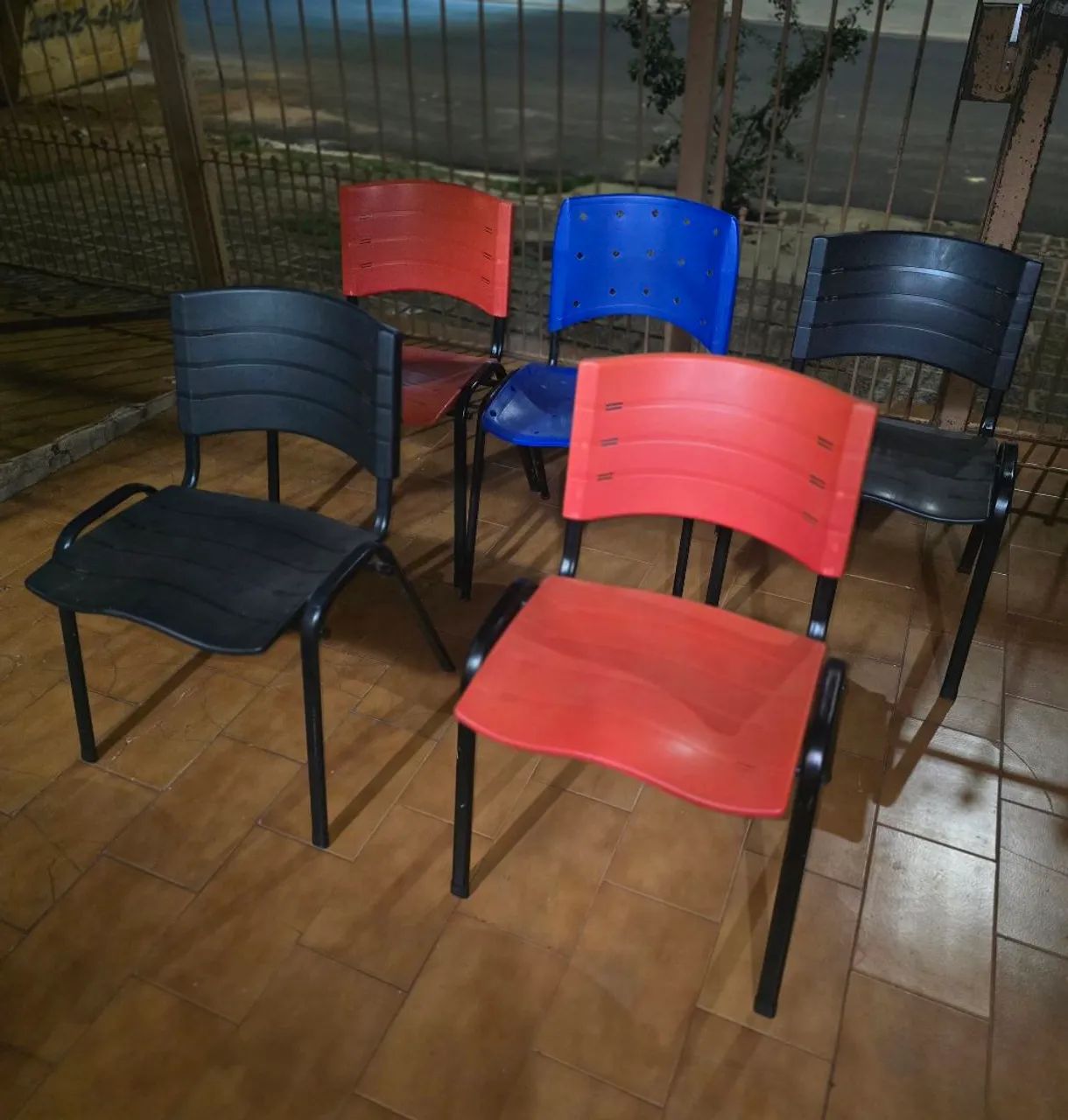 CADEIRAS ISO IGREJA/ESCOLA! - Foto 2