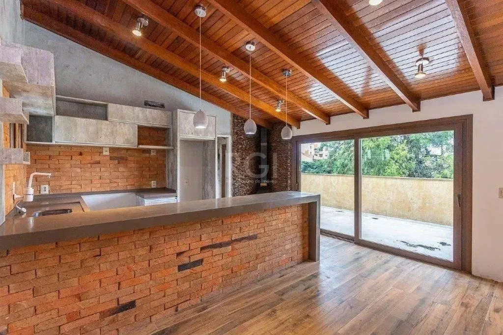 Cobertura de 140m² - 3 dormitórios, 2 banheiros, terraço com churrasqueira e 1 vaga de gar