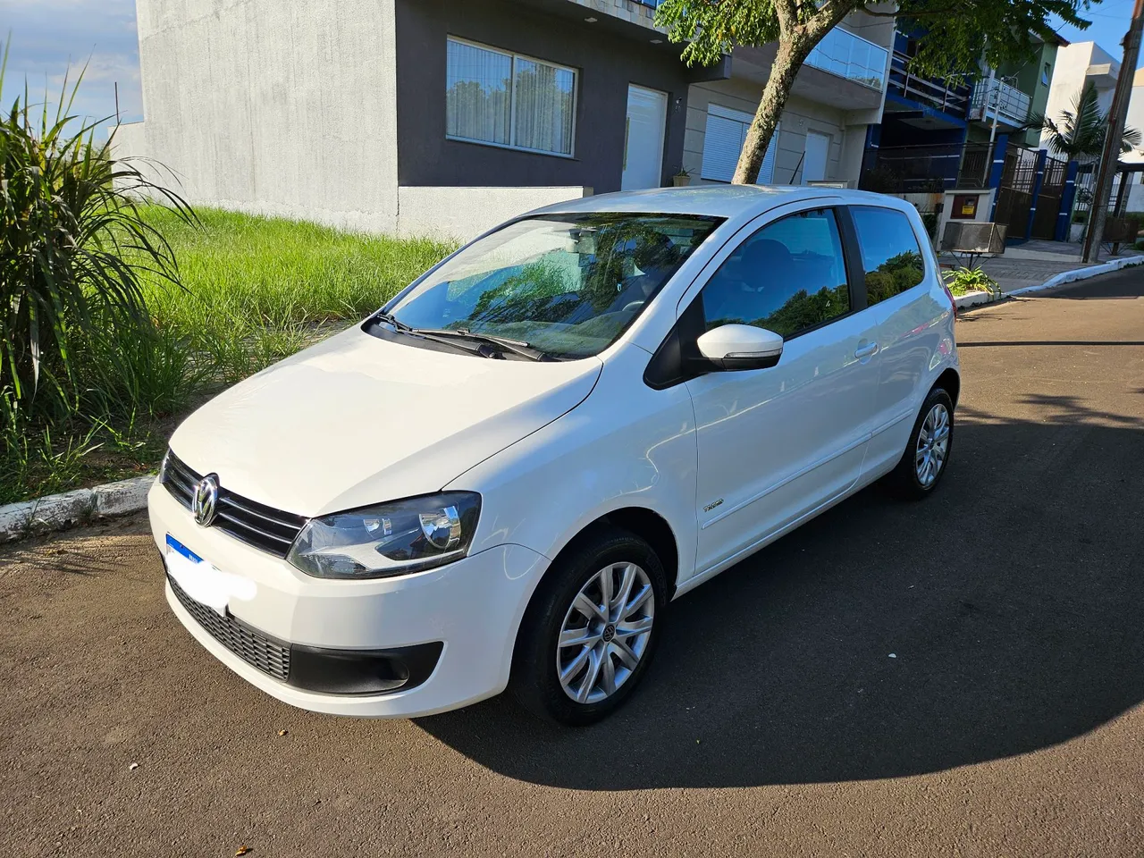 Fox 2013 1.0 2 portas branco