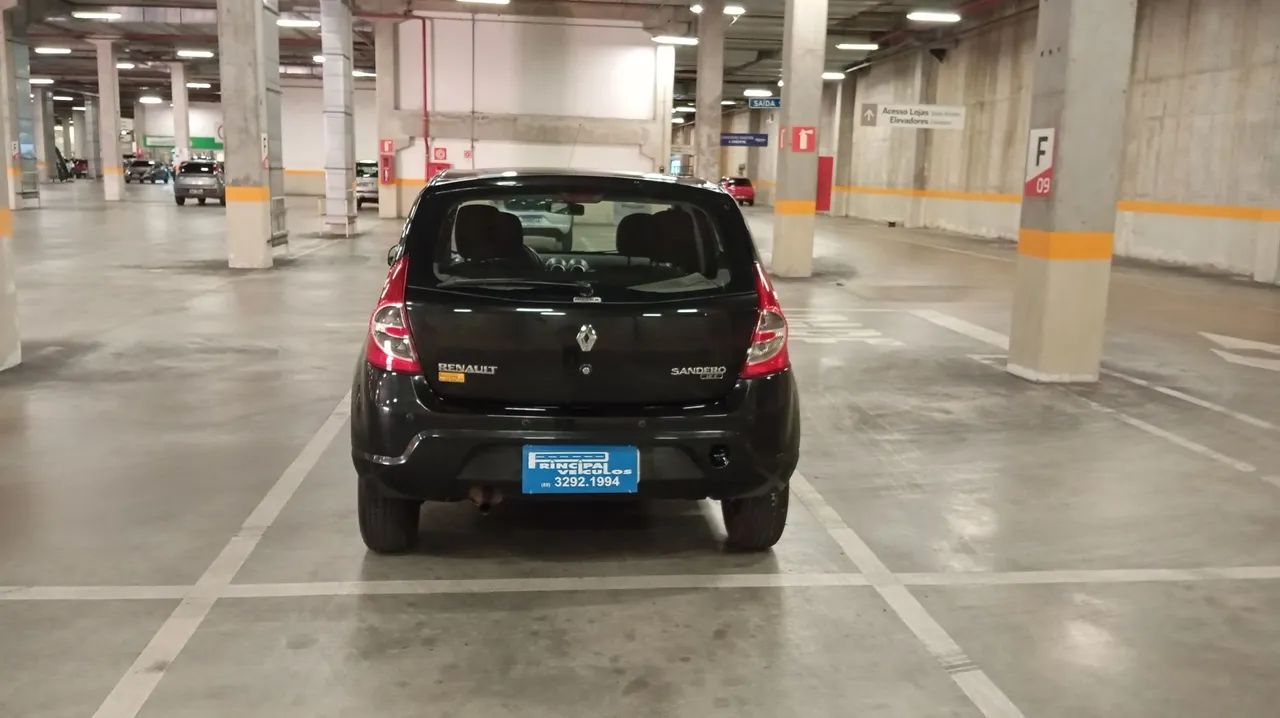 Renault Sandero Authentique Hi-flex 1.0 16V 5P 2011 - Foto 5