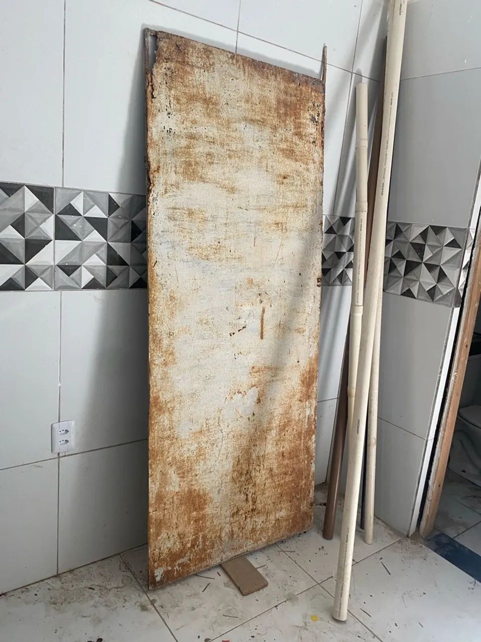 Iron Gate64993889726210121