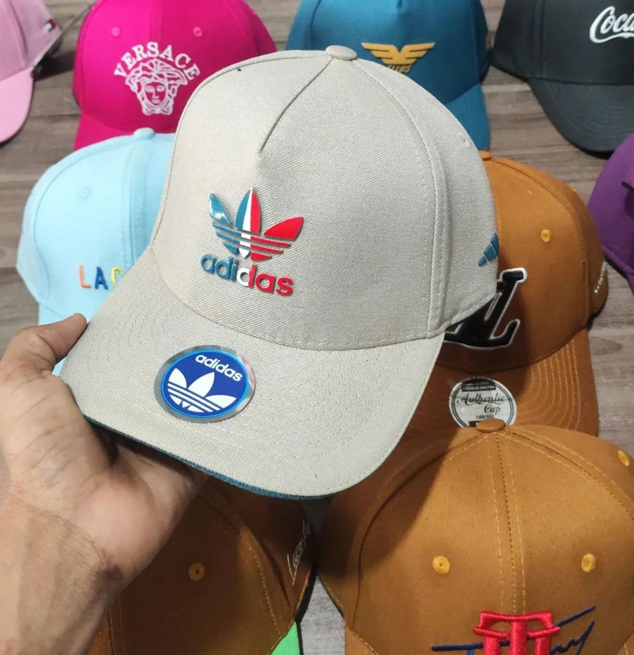 Boné  - Novo e estiloso! - Foto 4