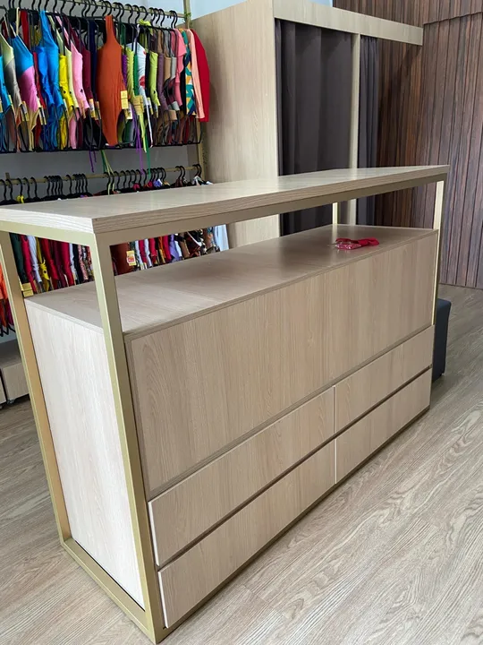 Armário de MDF e metalon com 8 Gavetas R$1700