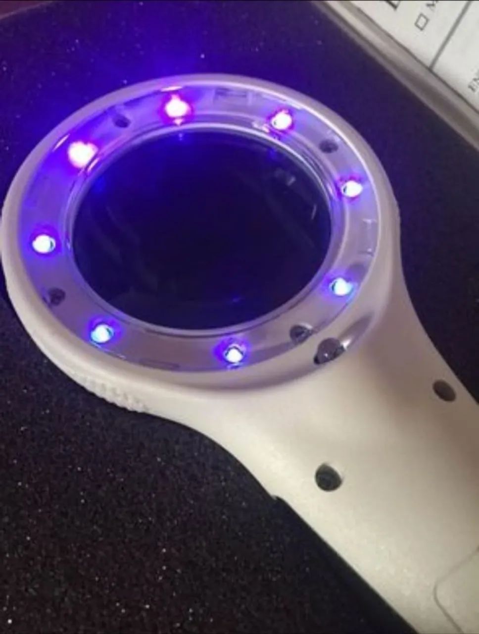 Luminária com LED para análise de pele