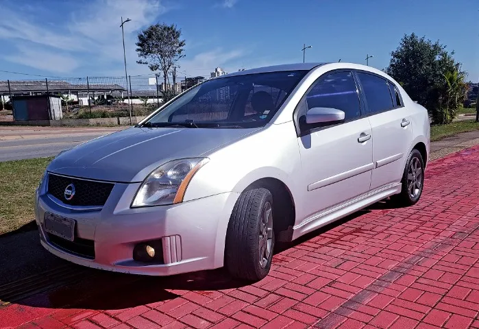 Nissan Sentra 2.0S Automatico 2008 Com Kit Nismo e Manual