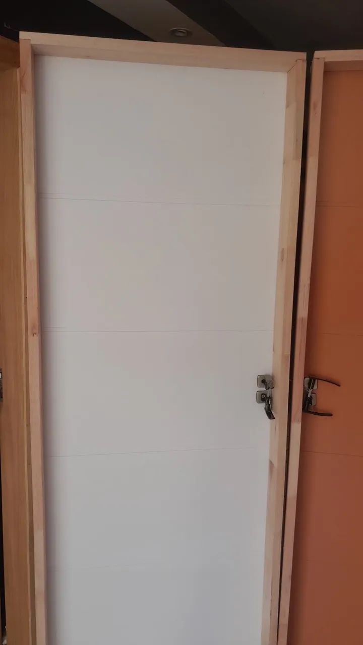 Portas 97x214mt  utimas peças parcelo até 10X no cartão sem juros  - Foto 2