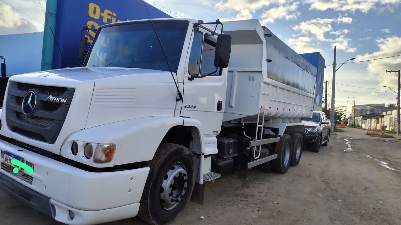 Caminhão Mercedes-Benz Atron 2324 Caçamba 2012/2012