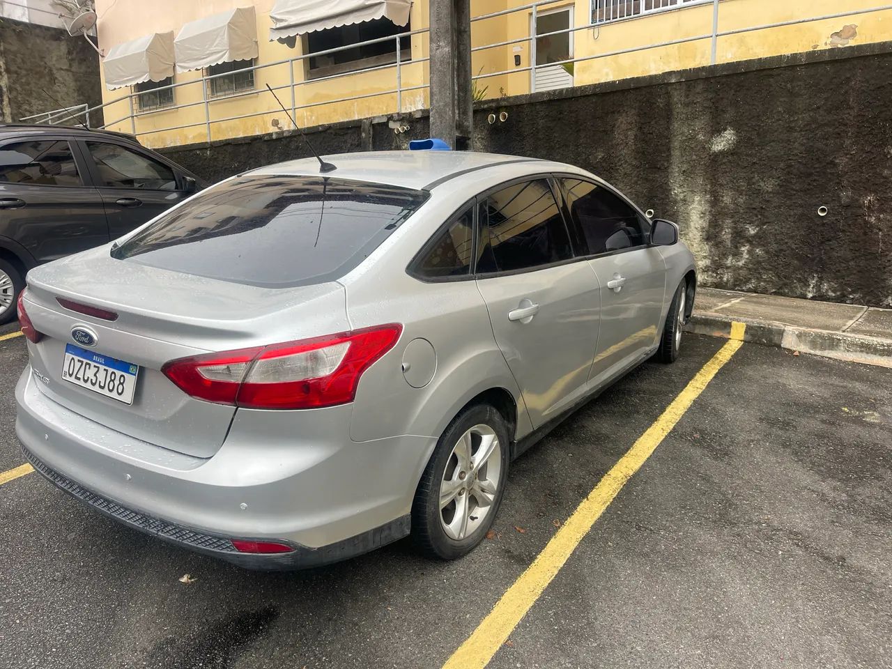 Ford Focus Sedan 1.6 16V Flex 4P Aut. 2014 - Foto 2
