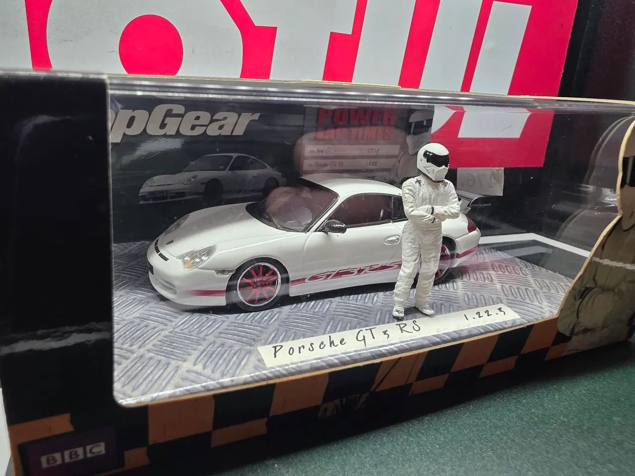 Miniatura 1:43 porsche gt3 rs top gear com boneco - Foto 2