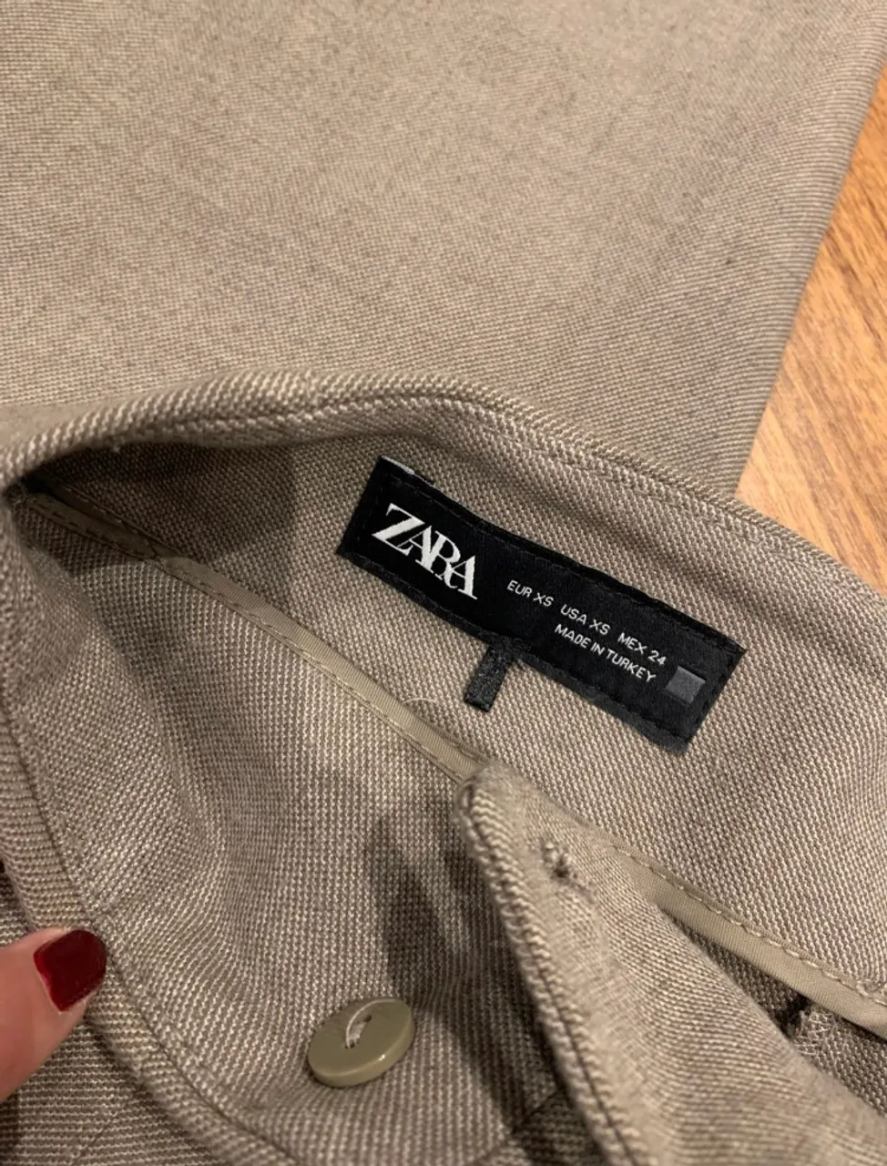 Calça Zara