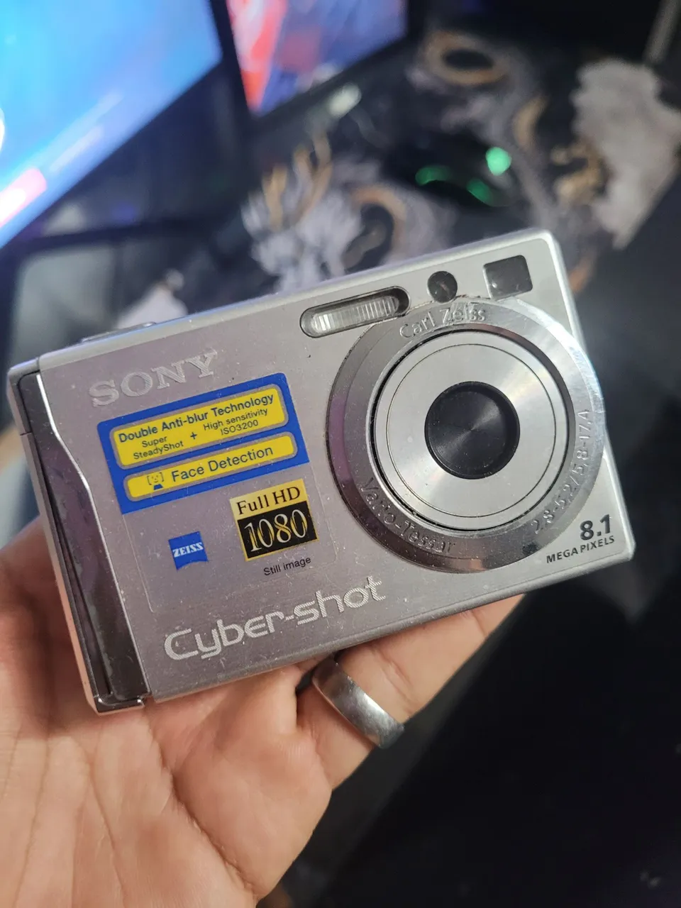 Câmera Digital Sony Cyber-shot 8.1MP Full HD