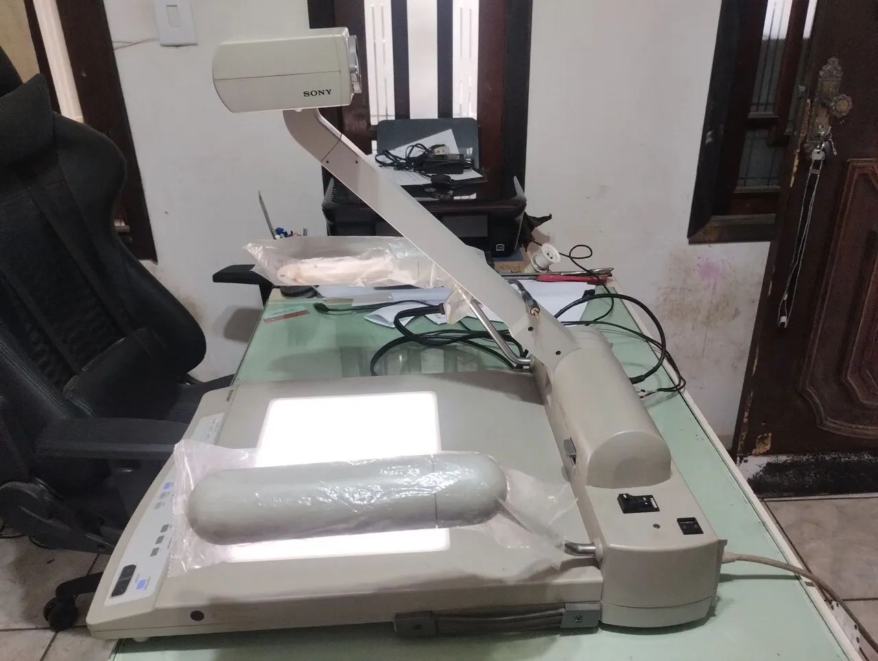 Projetor de Slides e opacos Sony