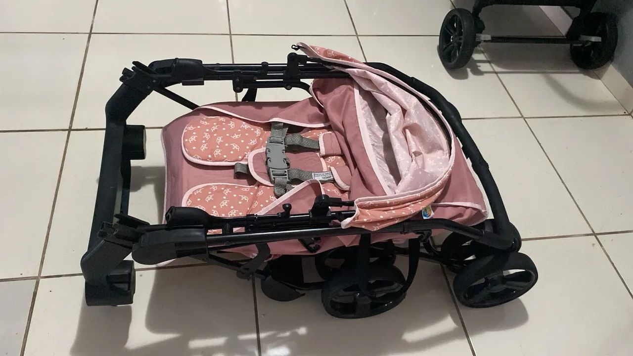 Carrinho de bebê bem conservado  - Foto 5