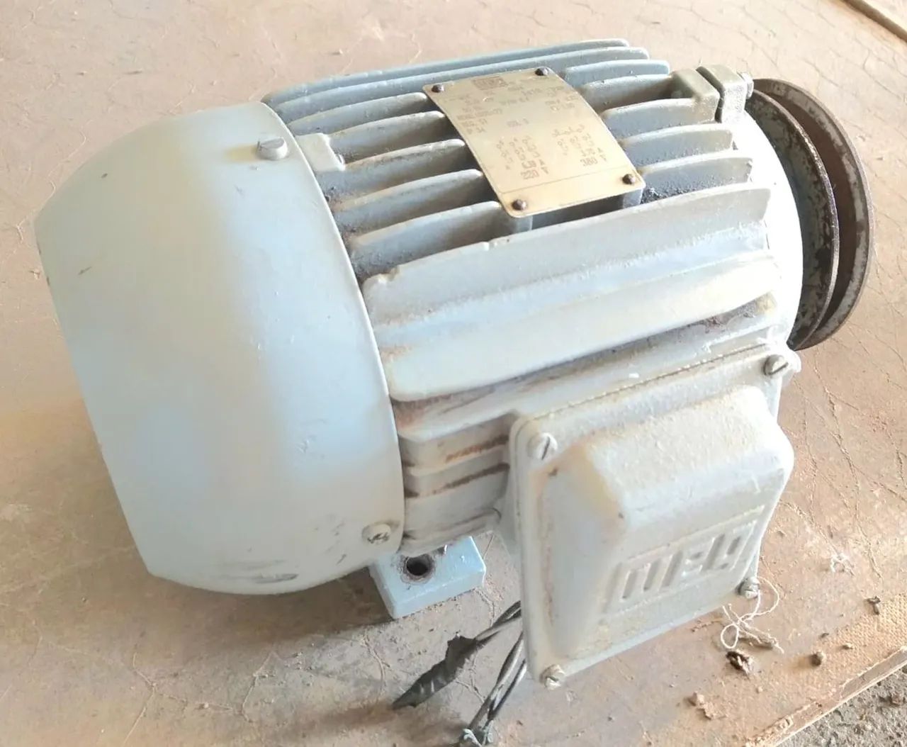 Motor Weg 2cv 1410rpm 220V/380V - Foto 2