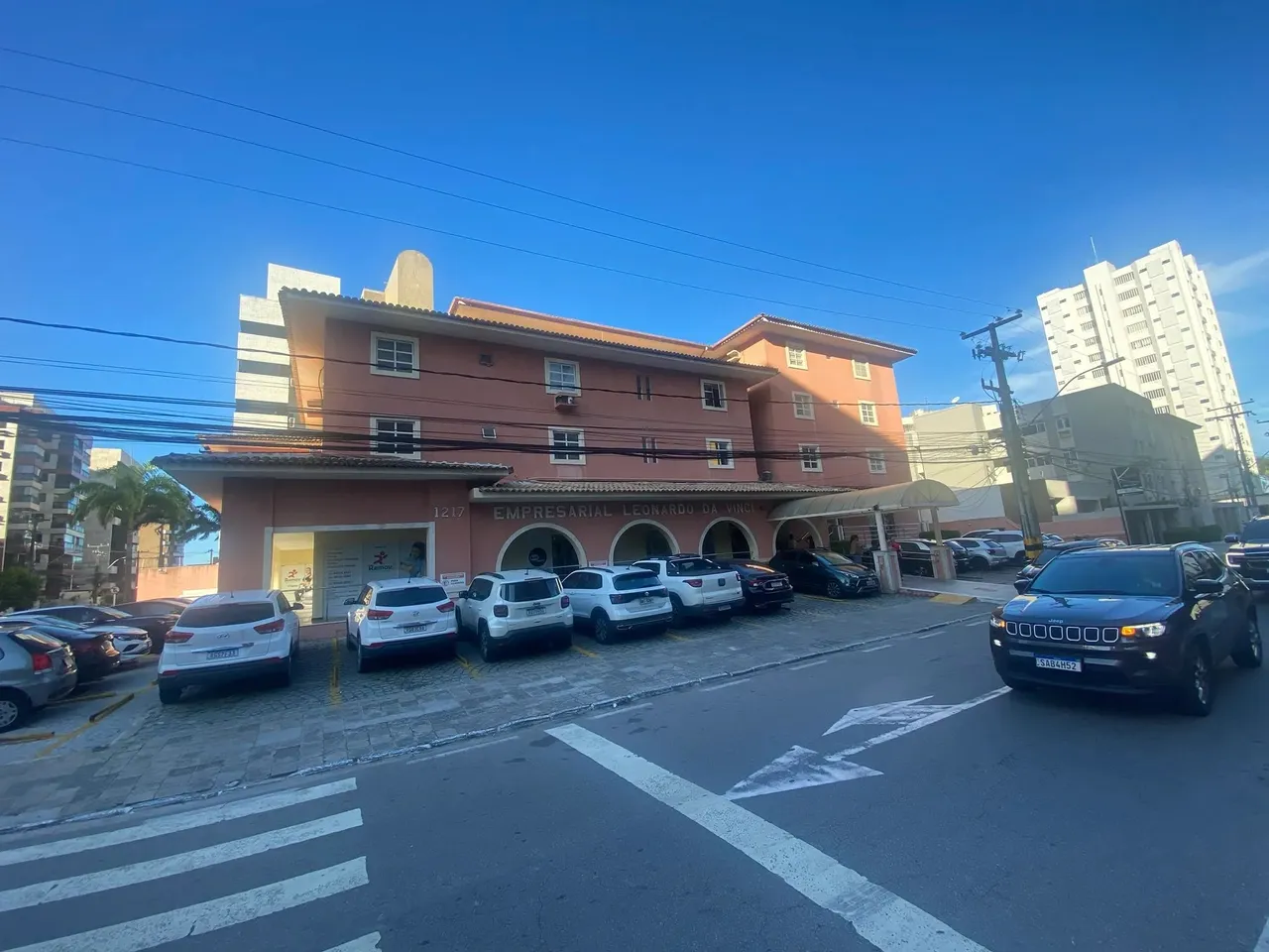 Sala comercial no coração da Ponta Verde.