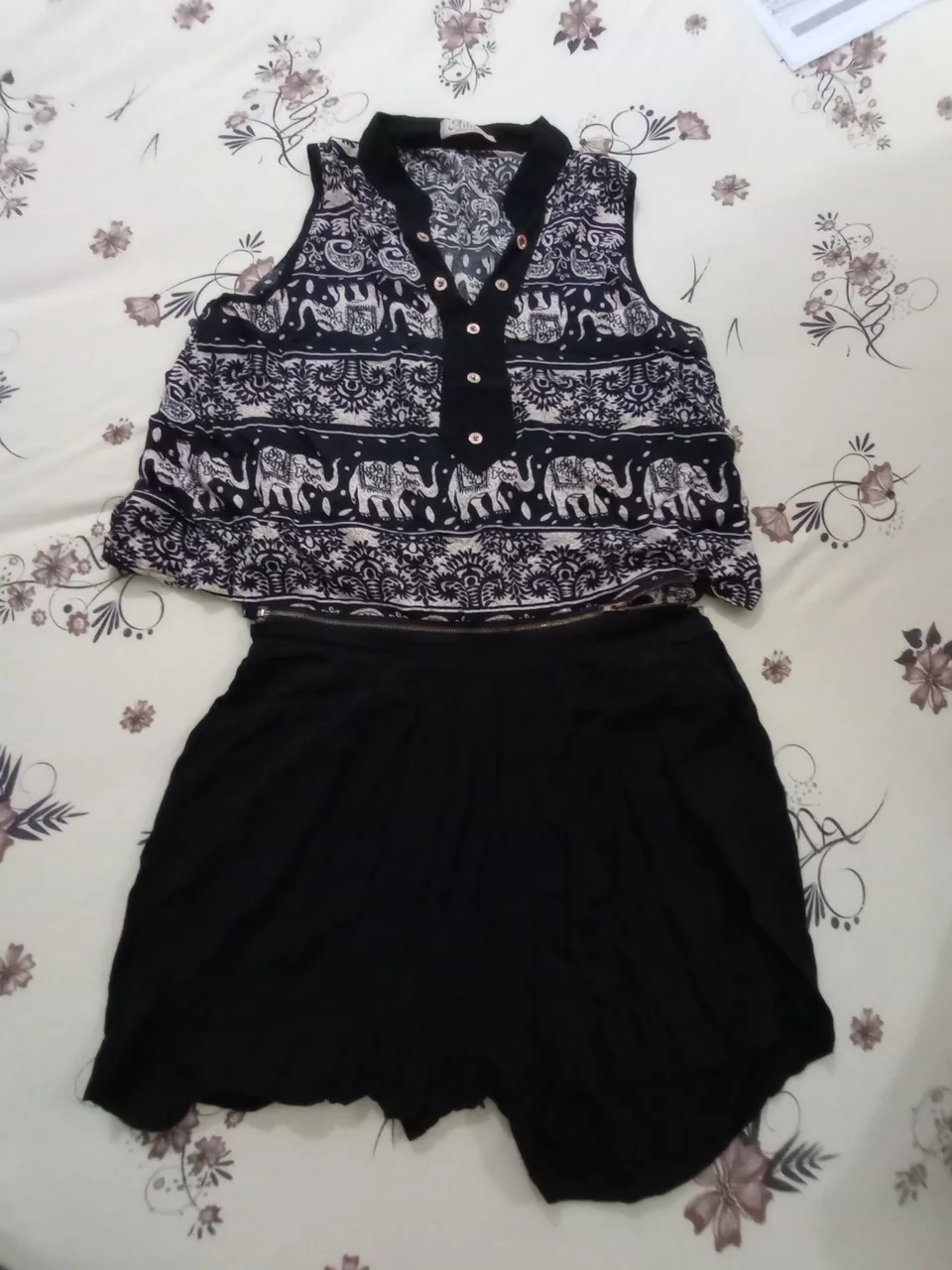 Conjunto , top, e outros