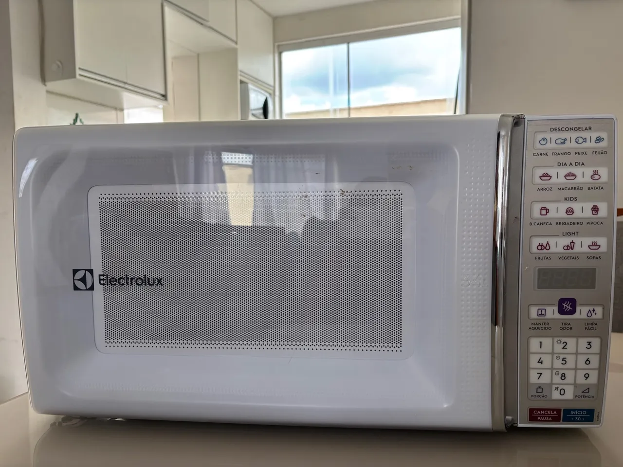Microondas Electrolux 34 L