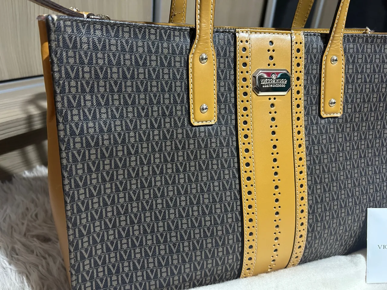 Bolsa Victor Hugo Original - Elegância e Estilo