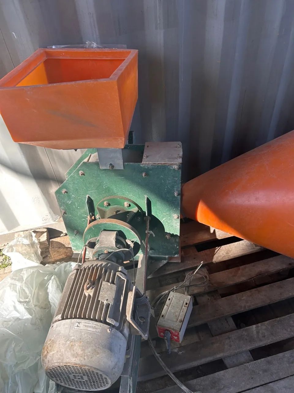 Vendo triturador Incomagri  - Foto 2