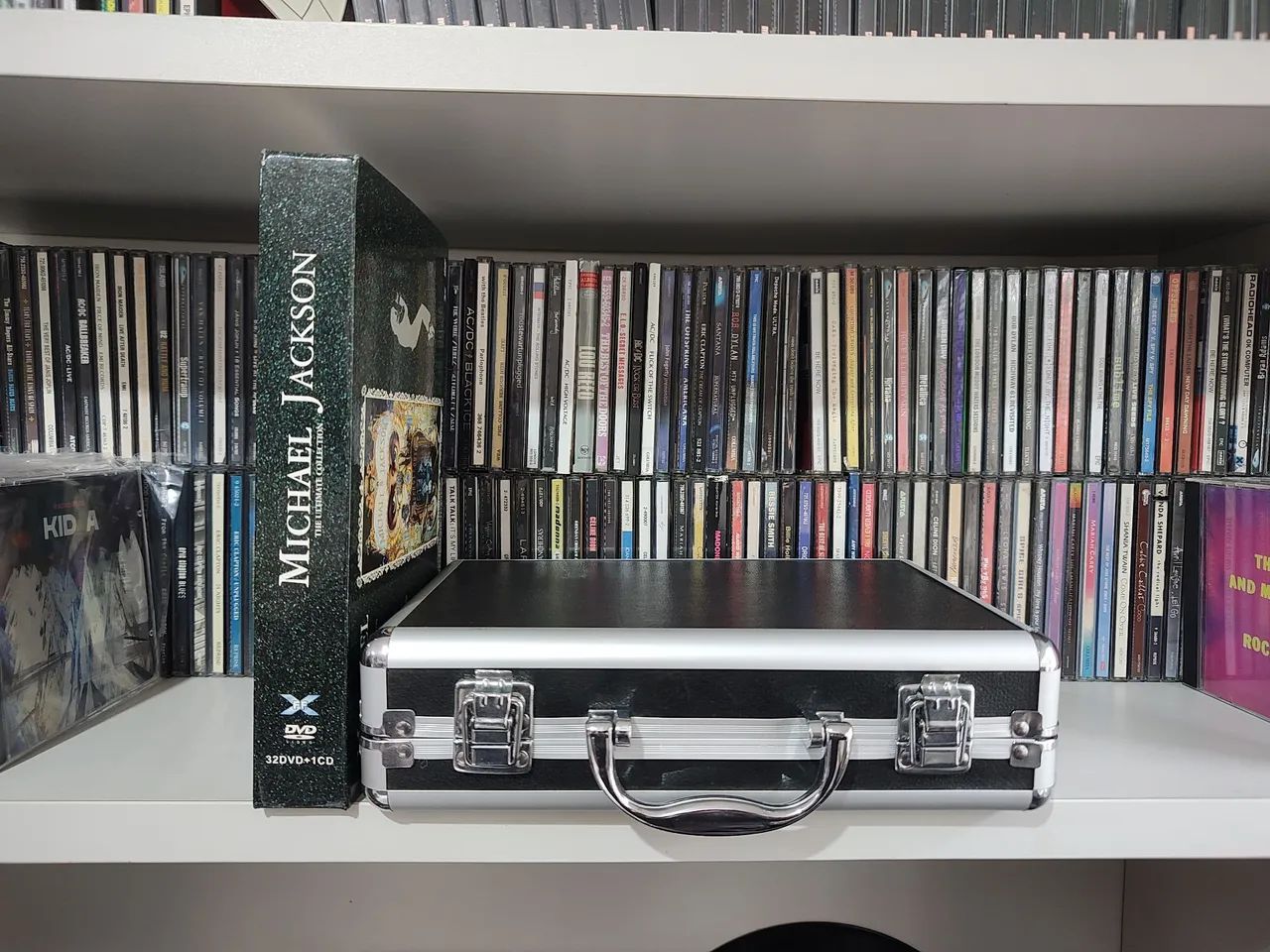 Michael Jackson◾️デラックス版、DVDセット◾️ほぼ未再生 Michael Jackson. Maleta com 32 DVDs e um CD. - DVD, Blu-Ray e