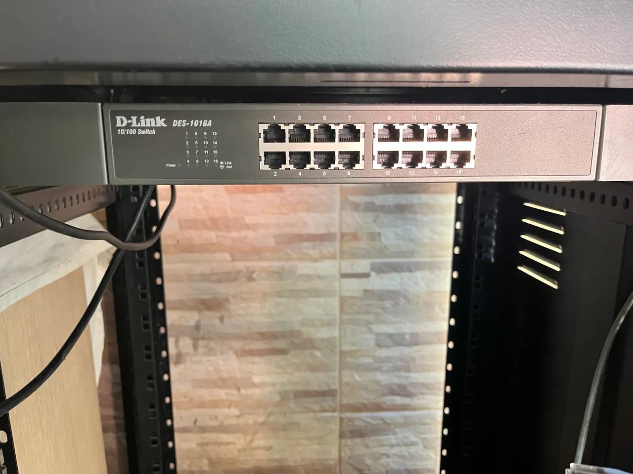 Rack Servidor 19" 16U Porta de Vidro + Switch D-Link 16 Portas - Foto 3