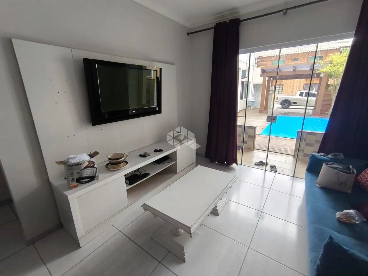 Terreno com casa, 2 apartamentos e kitnet na Barra da Lagoa - Florianópolis - Foto 2