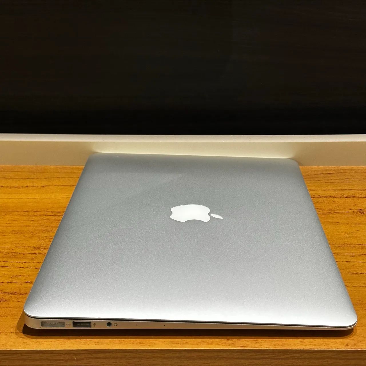 MacBook Air 2017 / 8GB/ SSD M2 / CORE I5  - Foto 5