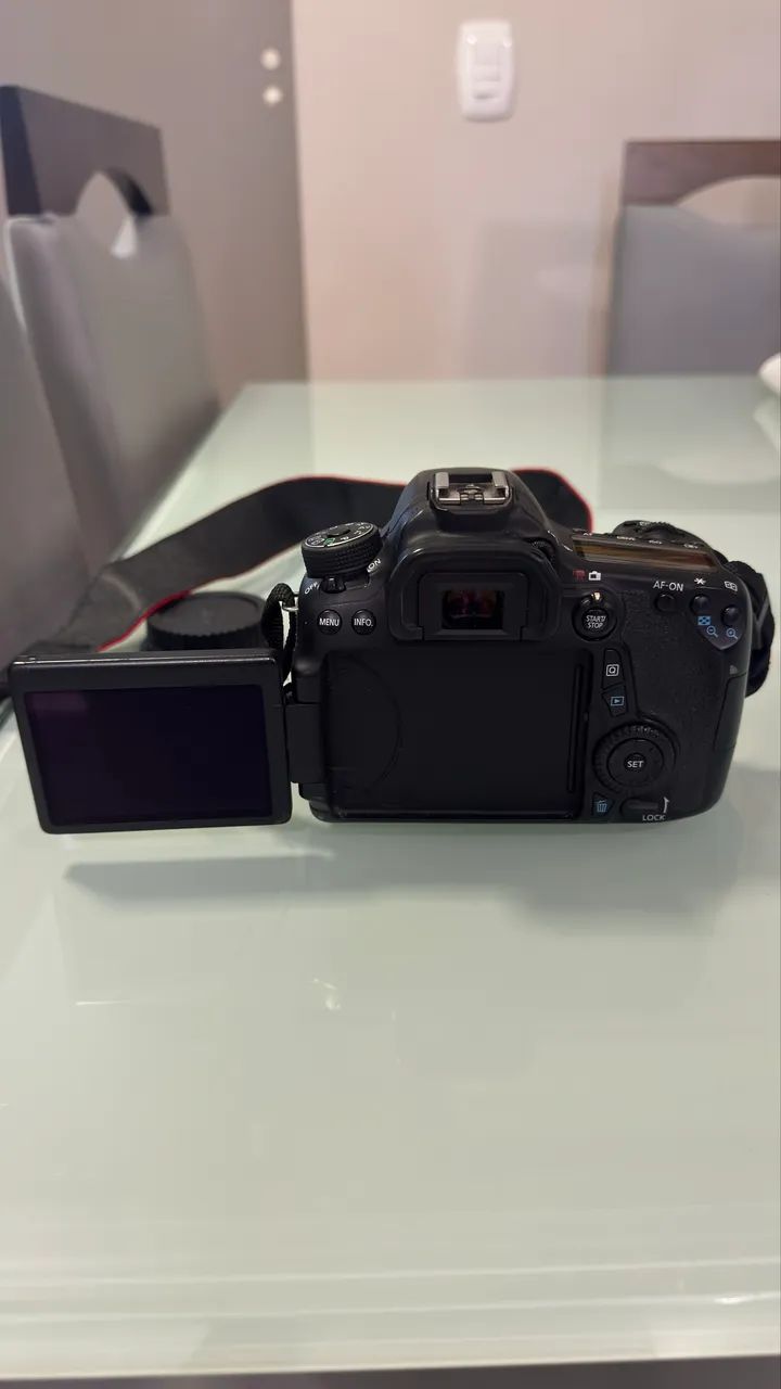 Nova! Camera Canon 70D + lente 18-55 - Foto 5