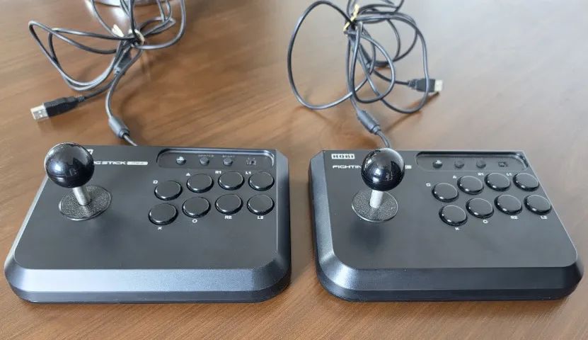 02 Controles Arcade Fighting Stick Mini 4 Hori Ps3 E Ps4 - Foto 3