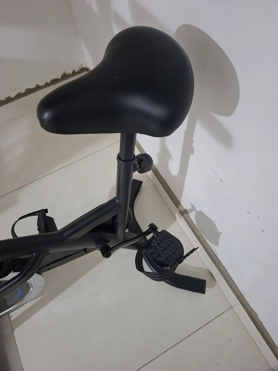 Bicicleta ergométrica pouco usada - Foto 5
