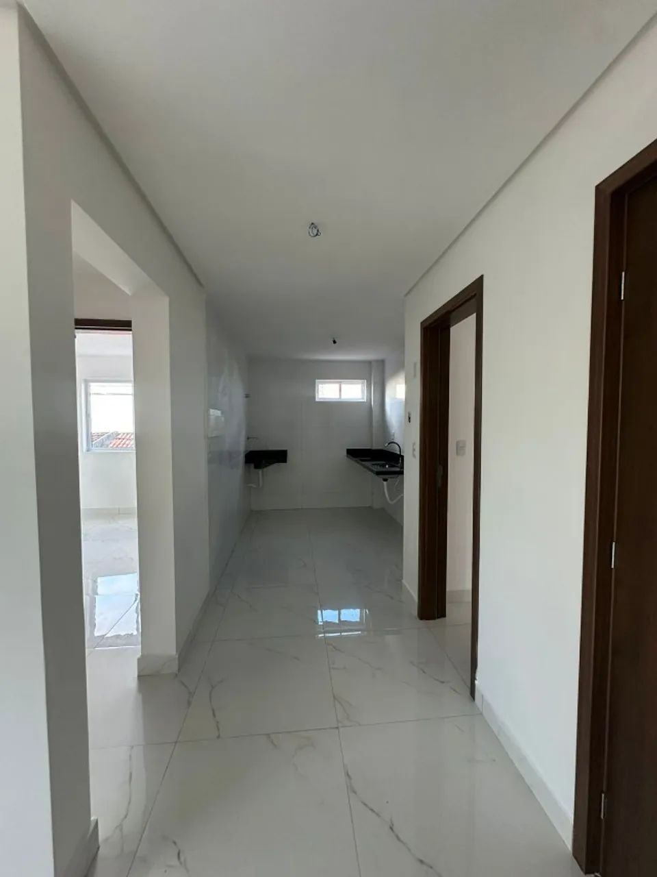 Apartamento na Torre com 02 quartos, sendo 01 suíte e ótima localização. - Foto 5