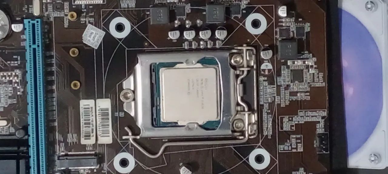 Placa mãe Intel 1150 - Dando looping - Foto 2