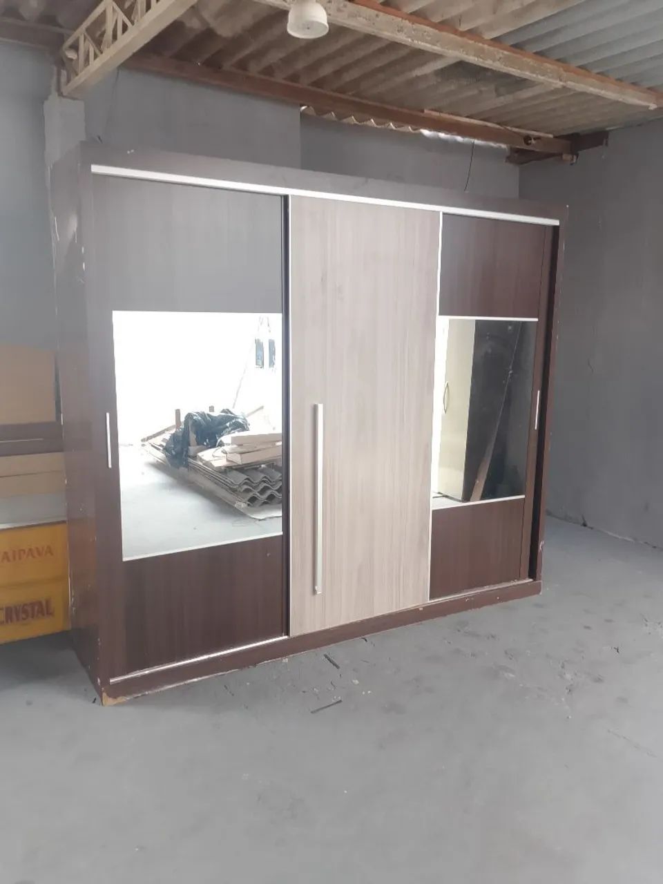 Vendo guarda roupa usado bem conservado entrega e montagem grátis 