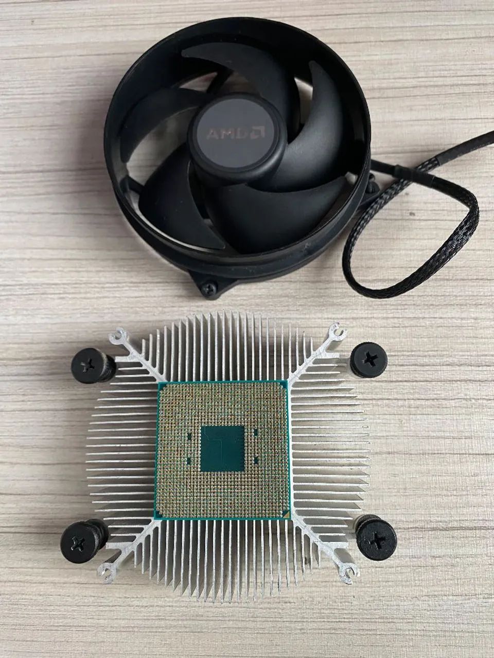 PROCESSADOR RYZEN 5600G INTACTO - Foto 2