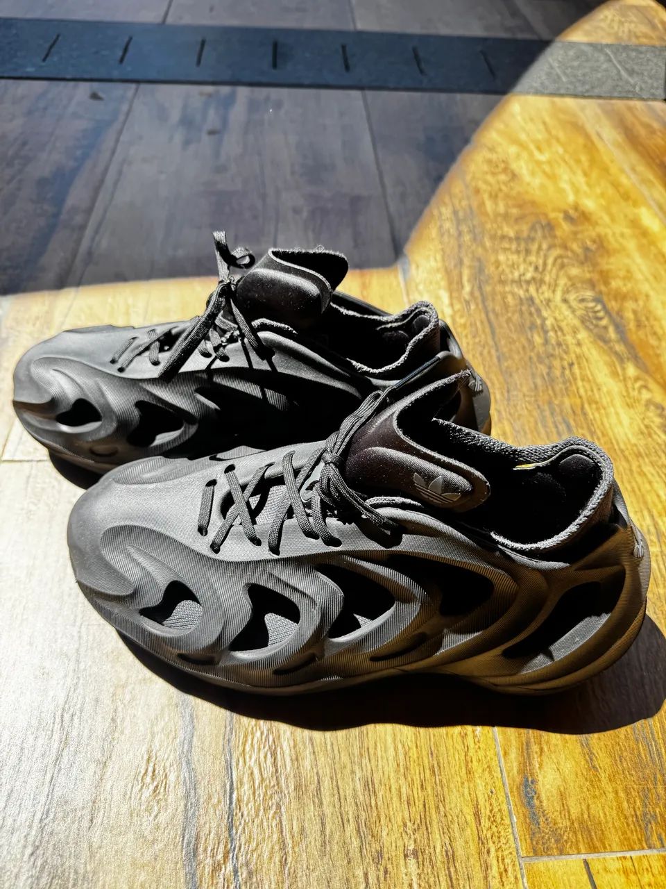Tênis Adidas adiFOM Q Preto - Foto 2