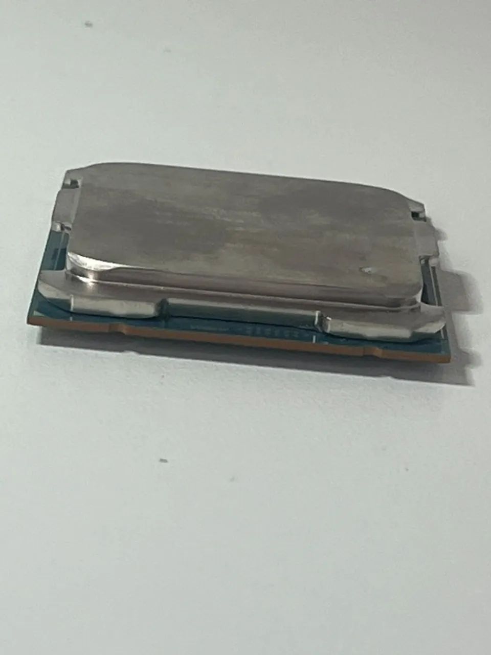 processador Xeon E5-2686 V4 18 núcleos e 36 threads - Foto 2