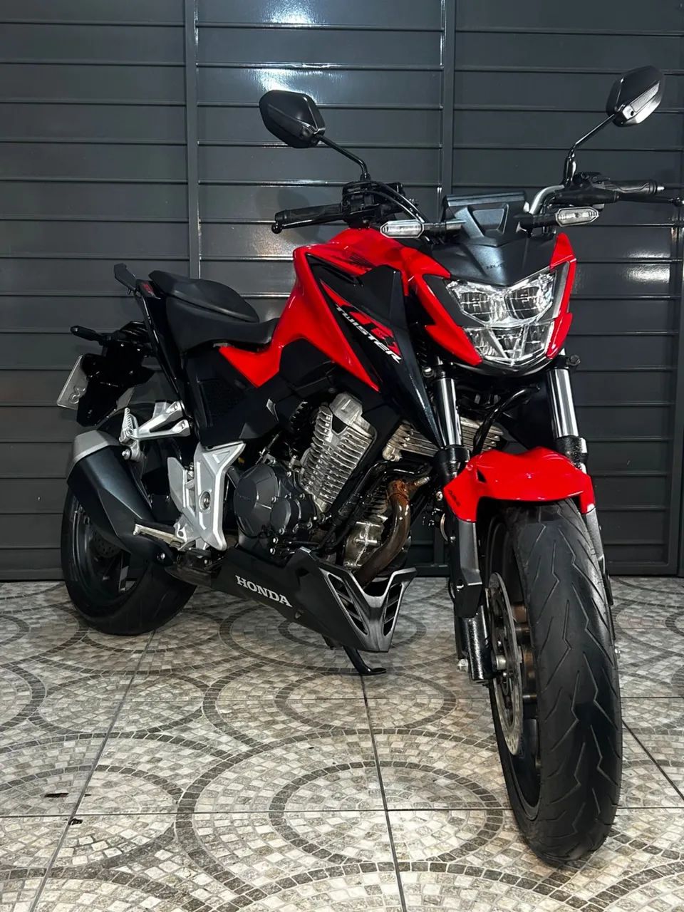 Vendo cb 300f - Foto 4