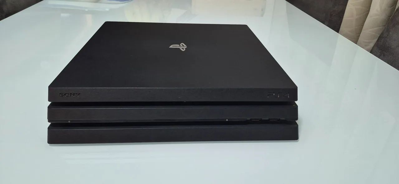 PS4 PRO 1TB - Foto 5