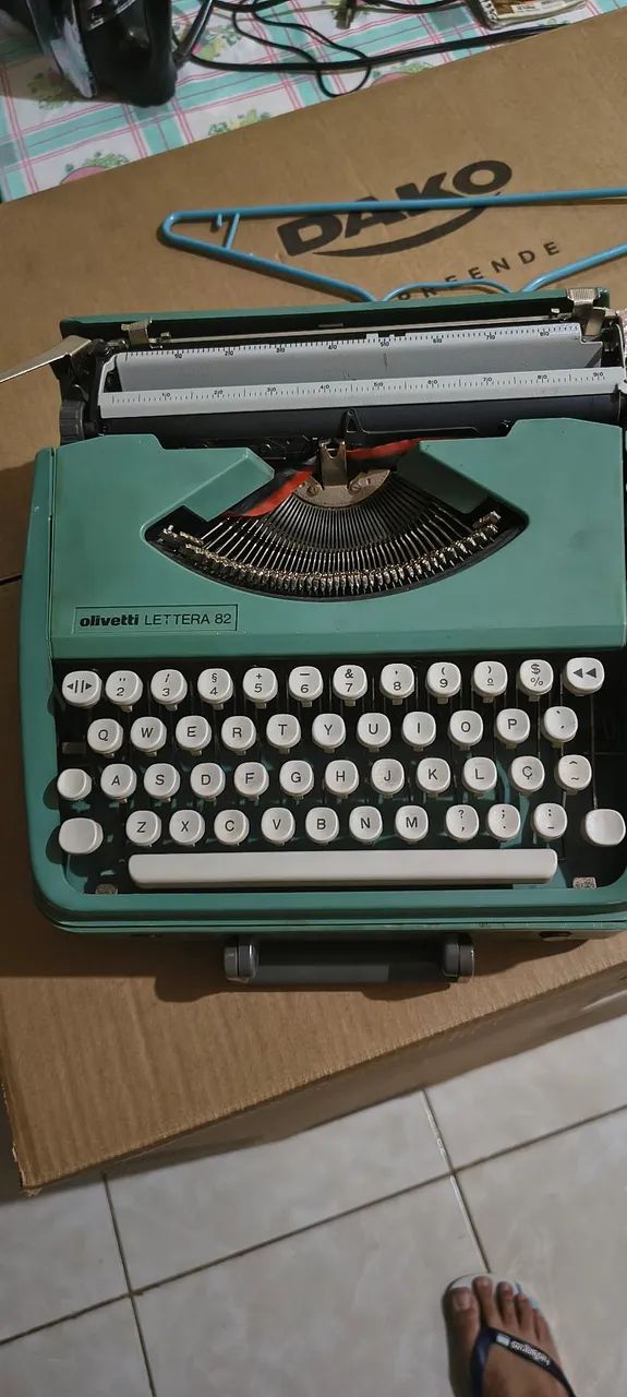 Maquina de escrever Olivetti lettera 82 - Foto 2