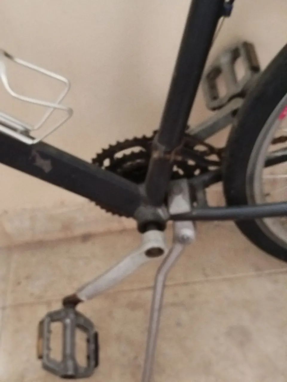 Bicicleta aro 26 usada em bom estado - Foto 4