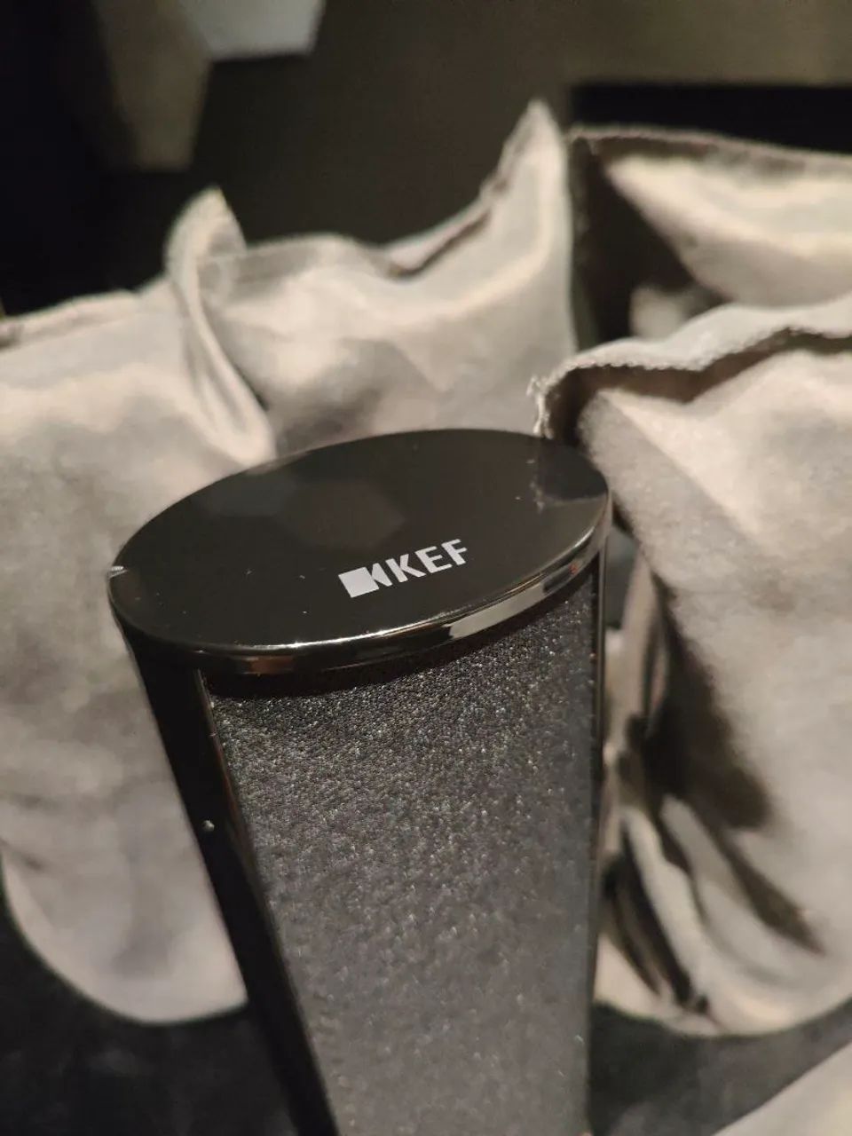 Caixas de Som Slim KEF Home theater 5.0