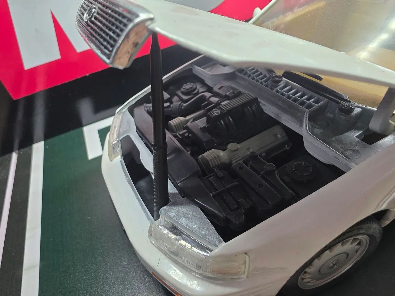 Miniatura 1:18 Lexus LS 400 Miniatura do jogo street fighter