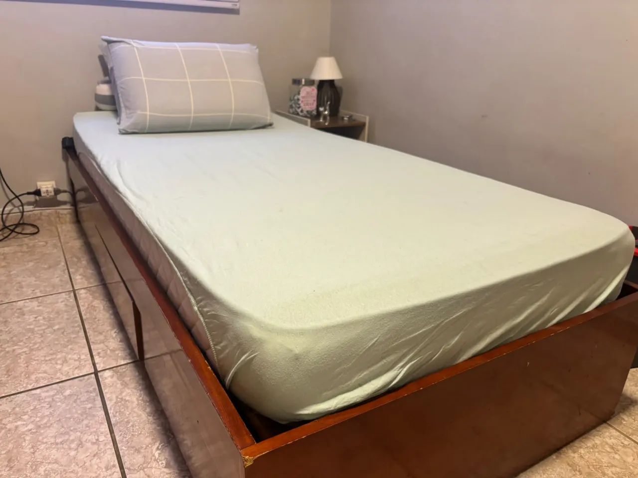 Cama Solteiro - Madeira Maciça  - Foto 5