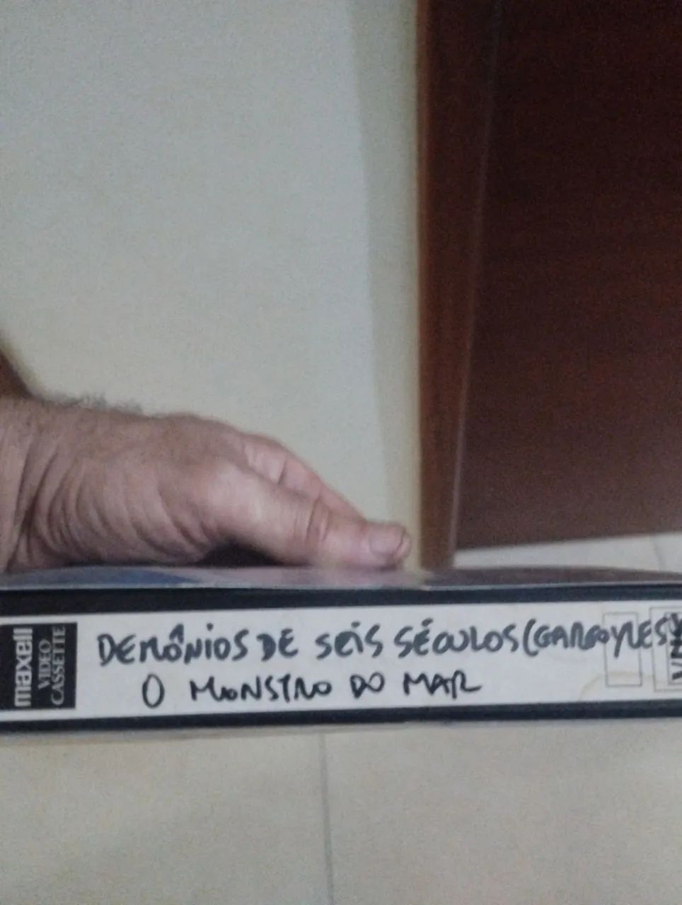 Fita VHS com dois filmes antigos já gravados  - Foto 3