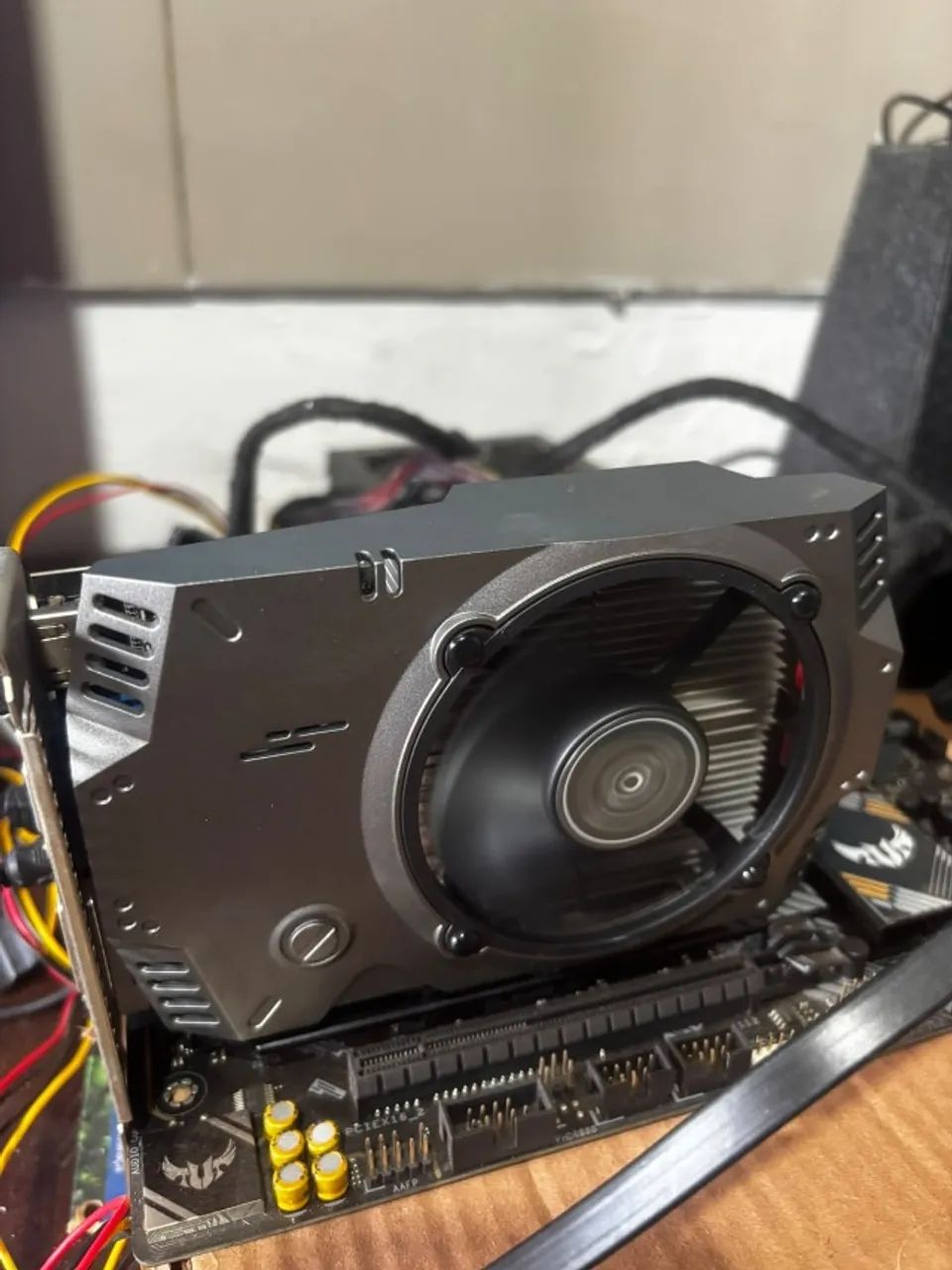 GT 730 4GB - Foto 2