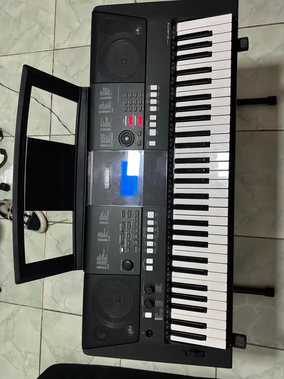 Teclado eletrônico Yamaha PSR-E453 + Suporte + Capa | 61 teclas - Foto 2