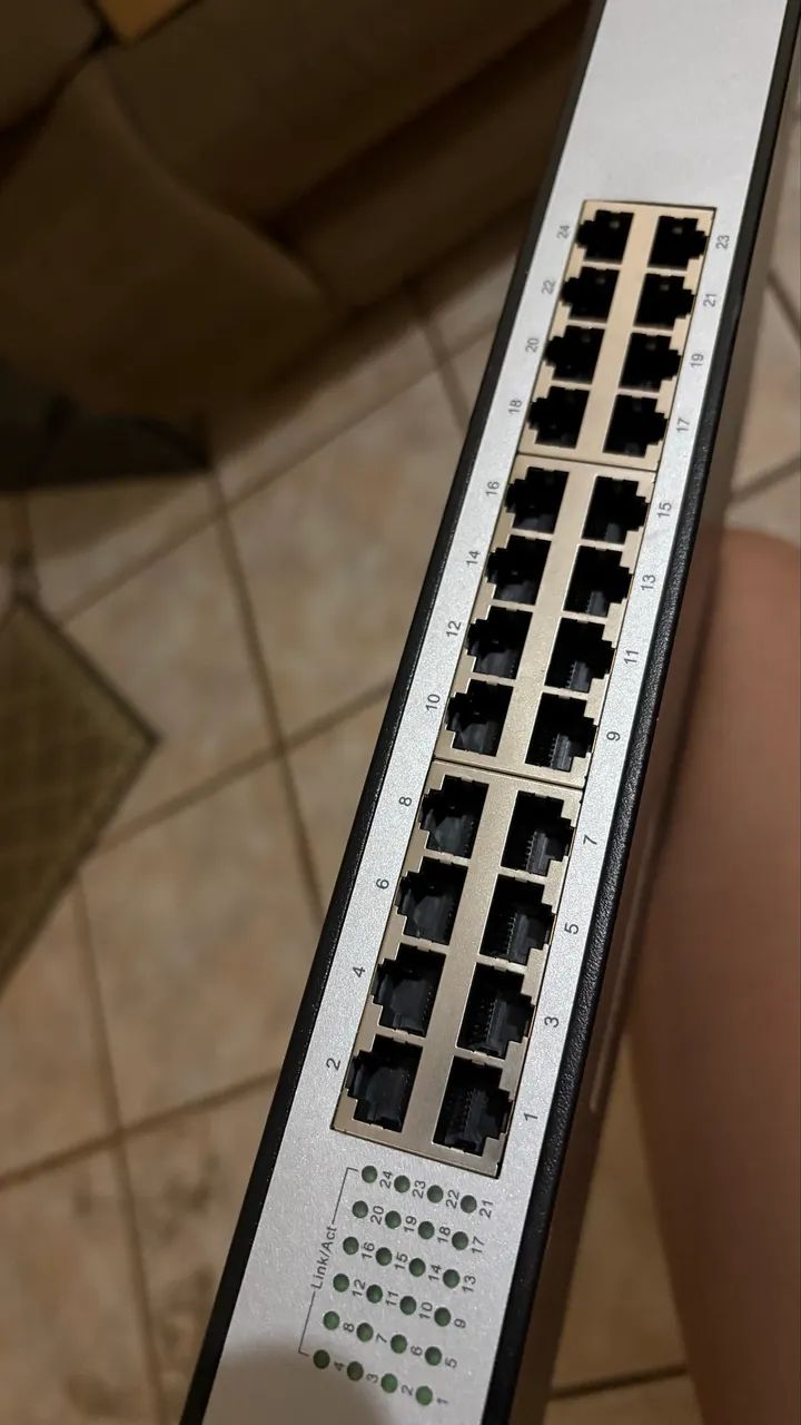 Switch 24 portas intelbras  - Foto 3