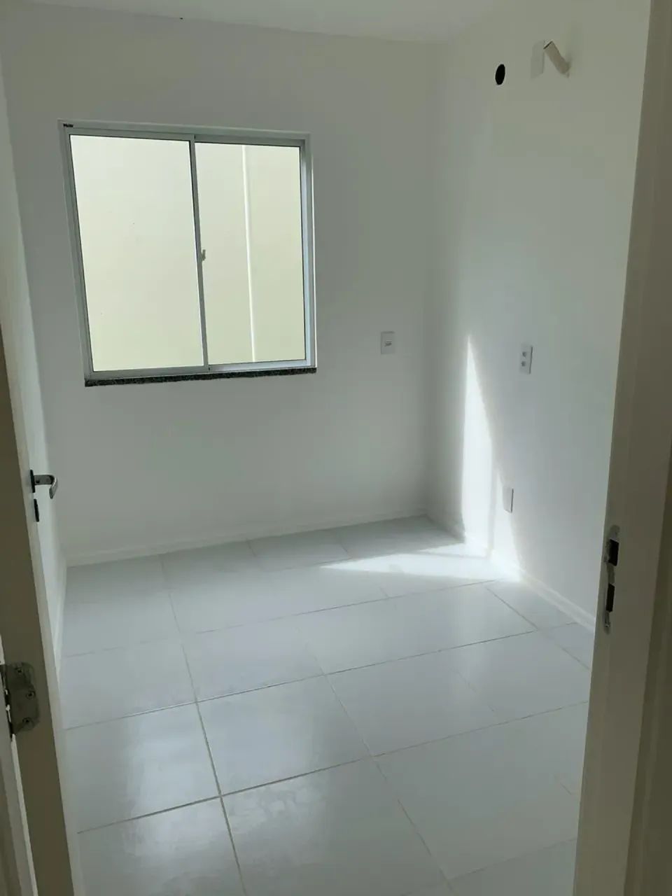Vendo um lindo apartamento  com 3 quartos  e dois banheiros - Foto 4