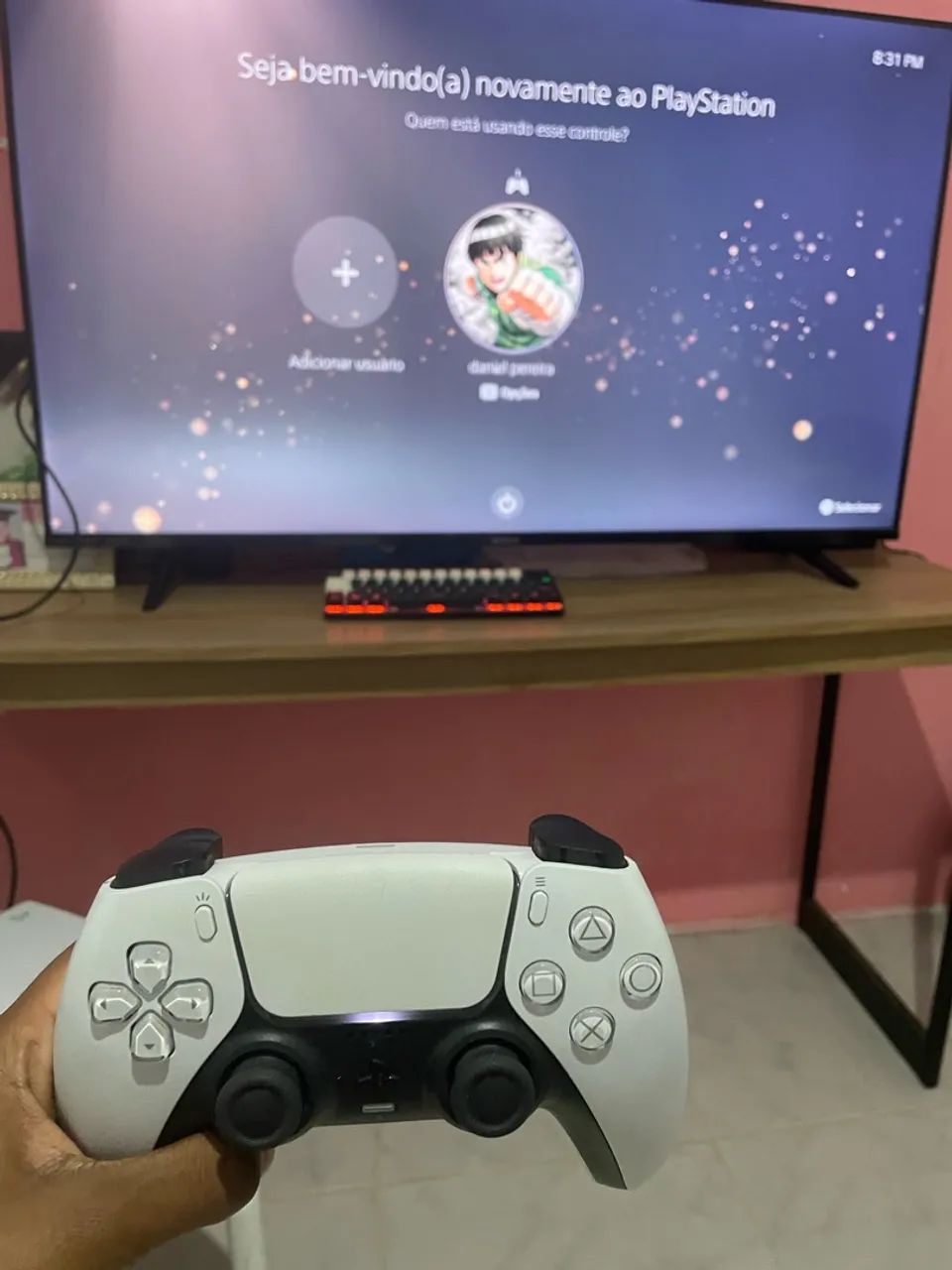 Vendo tv com 6 meses de uso.