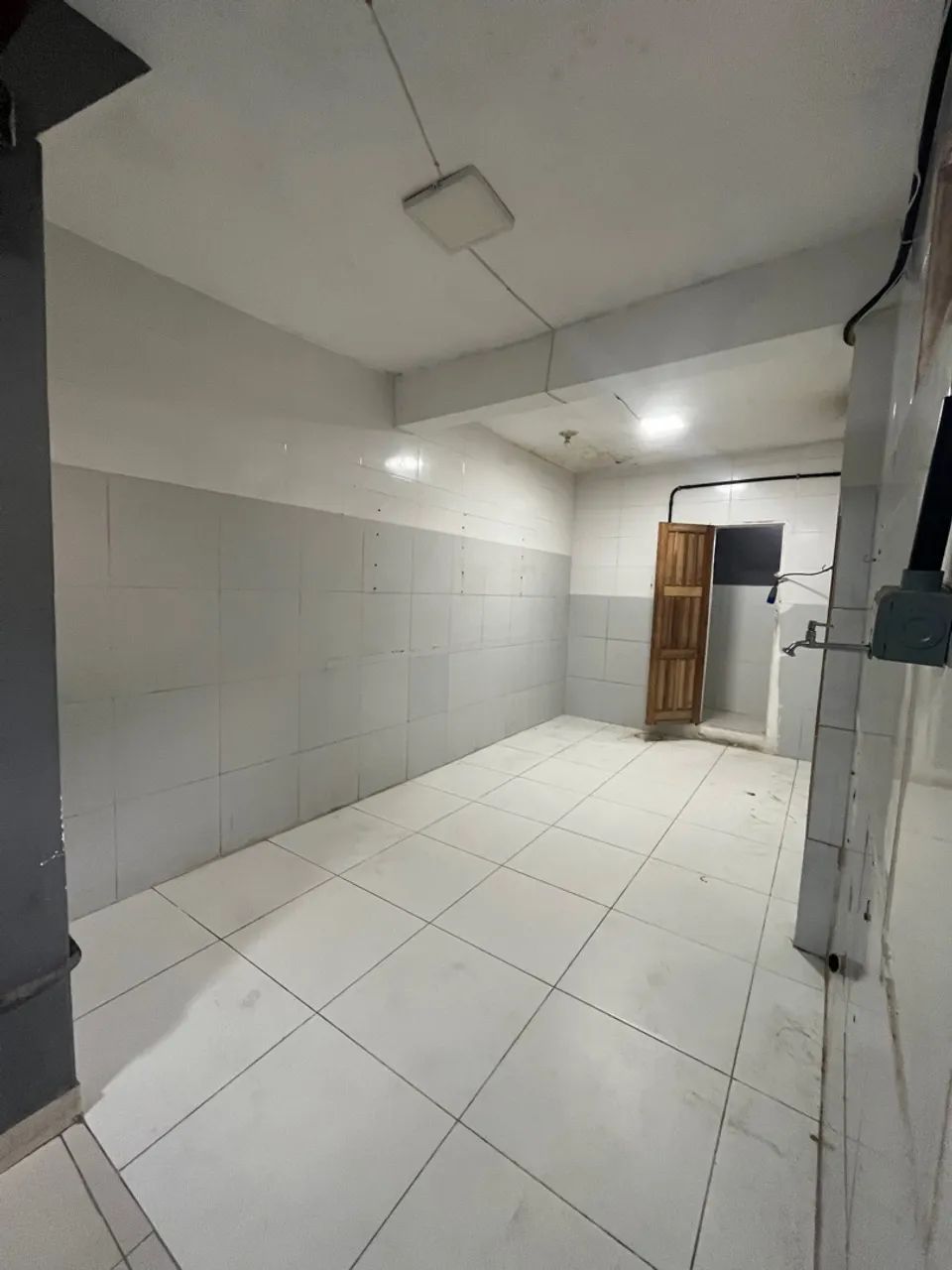 Loja Comercial Ampla com Área Externa | Coração de Mucuri | Cariacica - Foto 2